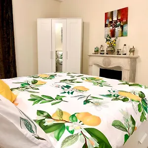 https://casa-vacanze-mentone.fr-provencehotel.com