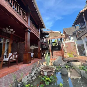 https://chaluenxay-boutique.hotelsluangprabang.com