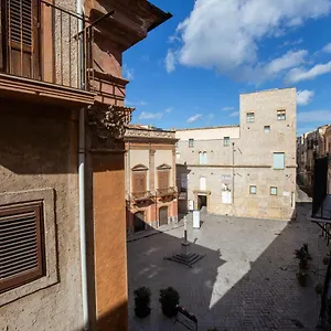 https://la-stanza-del-vicolo.sicilyhotelsitaly.net