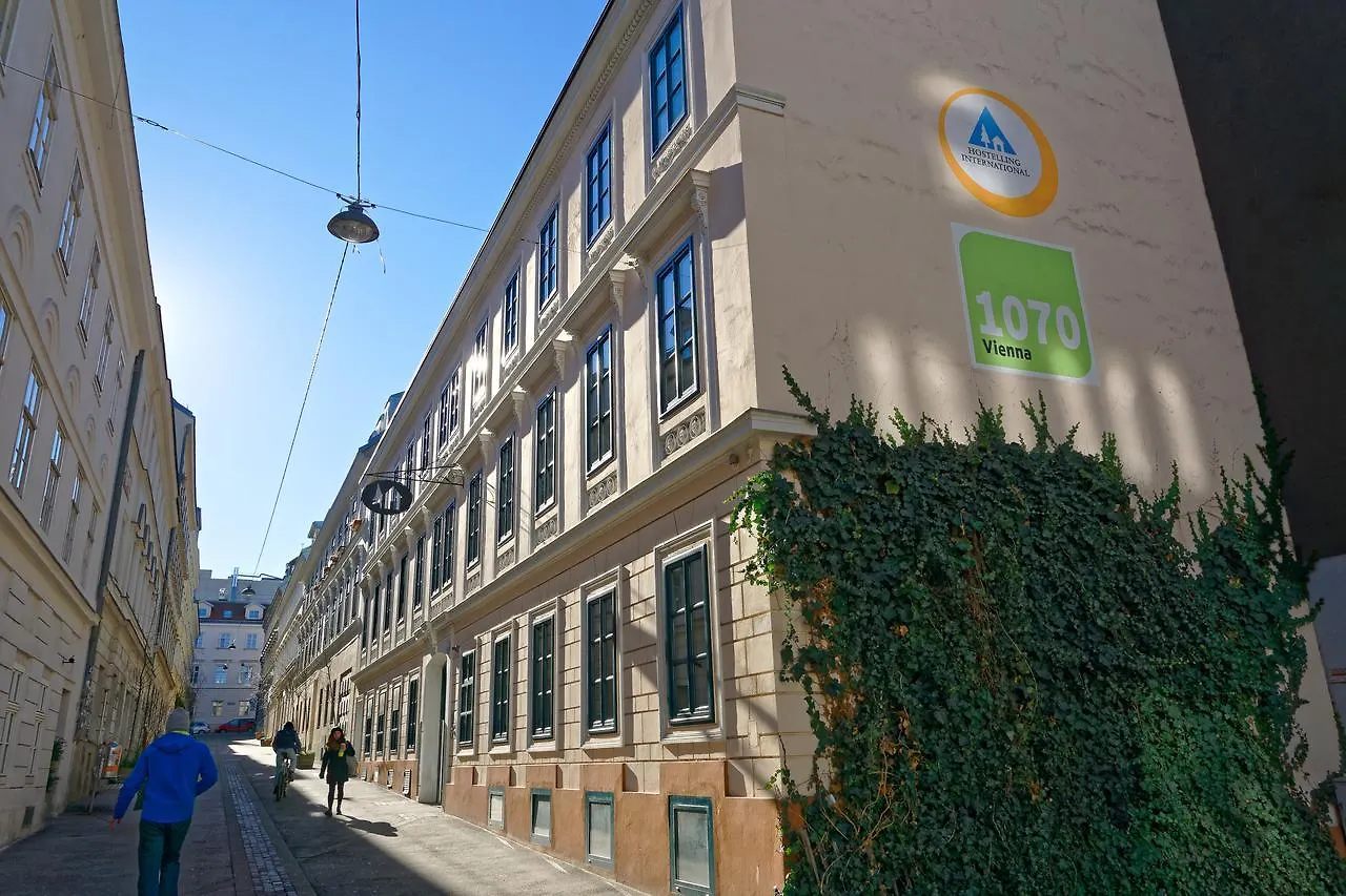 Jugendherberge Wien - Myrthengasse contacts